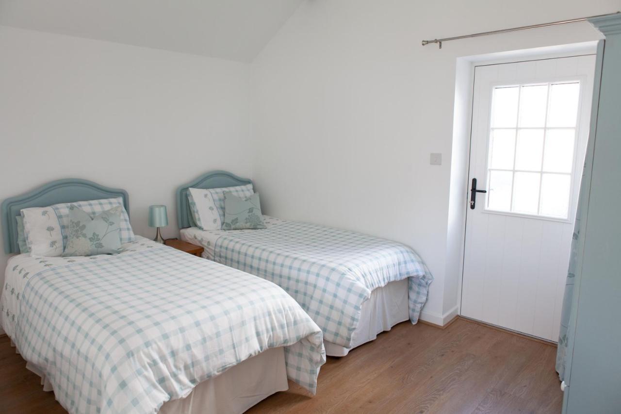 Elm Cottage Touring Park Whitegate  Exteriör bild