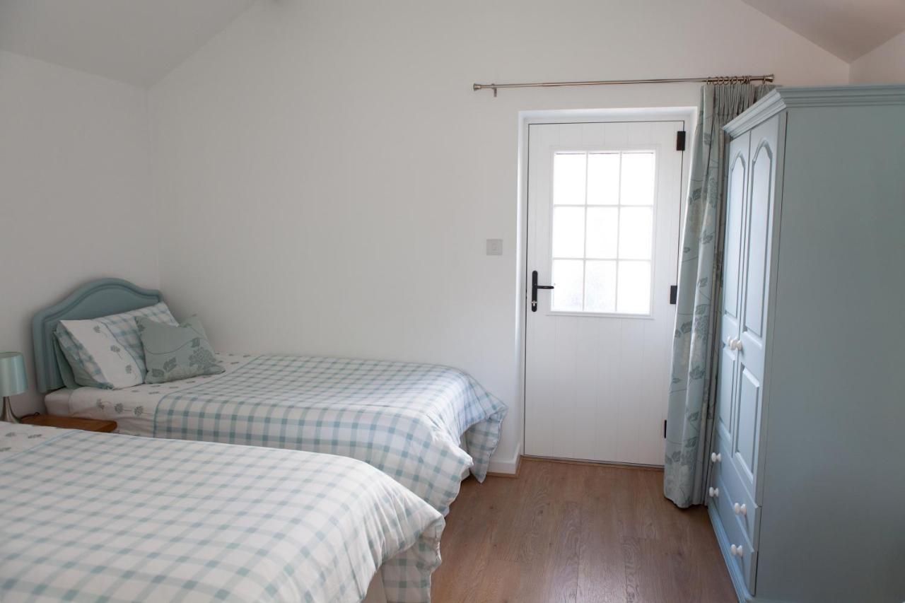 Elm Cottage Touring Park Whitegate  Exteriör bild