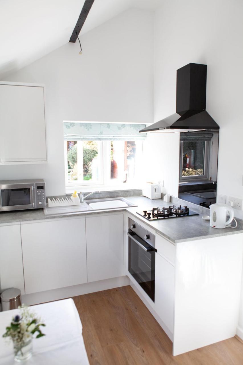Elm Cottage Touring Park Whitegate  Exteriör bild